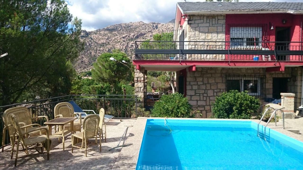 Piedra Libre Apartamentos Manzanares El Real Eksteriør bilde